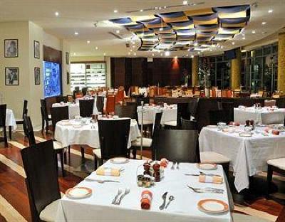 фото отеля Sheraton Suites Santa Fe Mexico City