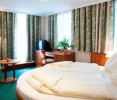 фото отеля Seebockenhotel Zum Weissen Hirschen