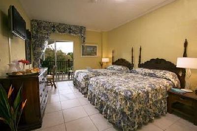 фото отеля Breezes Runaway Bay Resort & Golf Club