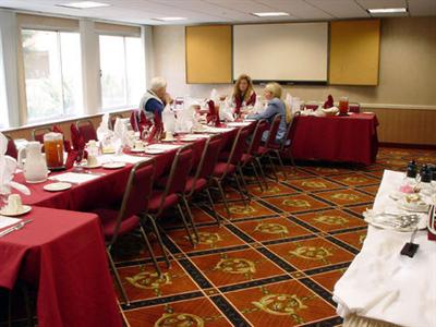 фото отеля Holiday Inn Woodland Hills-Warner Center