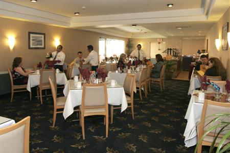 фото отеля Holiday Inn Woodland Hills-Warner Center