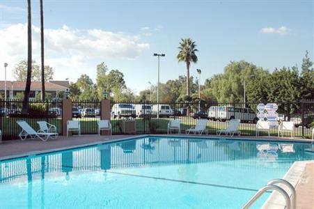 фото отеля Holiday Inn Woodland Hills-Warner Center