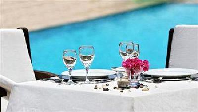 фото отеля Sandy Beach Hotel Larnaca