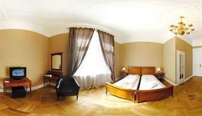 фото отеля Hotel Maison Am Olivaer Platz Berlin