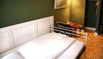 фото отеля Hotel Maison Am Olivaer Platz Berlin