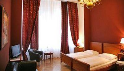 фото отеля Hotel Maison Am Olivaer Platz Berlin