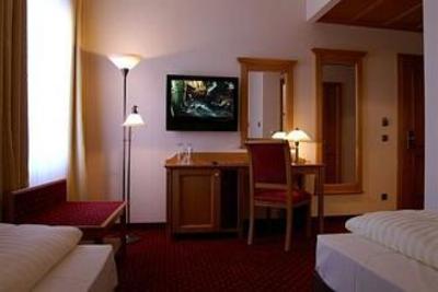 фото отеля Hotel und Gaststatte zum Erdinger Weisbrau