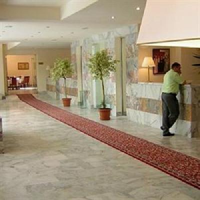 фото отеля Hotel Regineh
