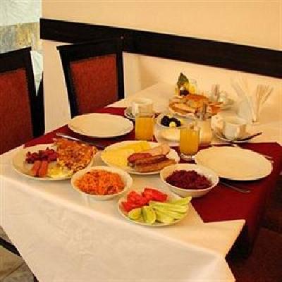 фото отеля Hotel Regineh