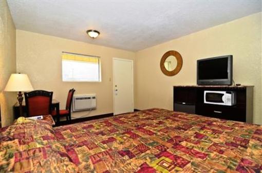 фото отеля Americas Best Value Inn Refugio