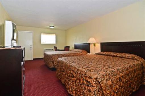 фото отеля Americas Best Value Inn Refugio