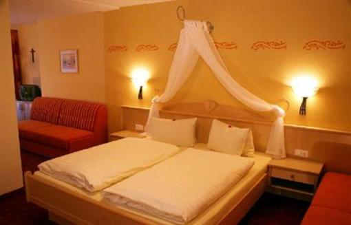 фото отеля Pension Edelweiss Breitenbach am Inn