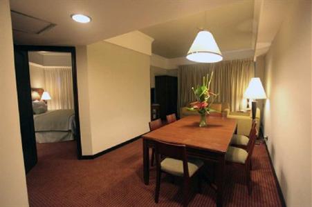 фото отеля Embassy Suites Valencia-Downtown