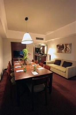 фото отеля Embassy Suites Valencia-Downtown