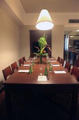 фото отеля Embassy Suites Valencia-Downtown