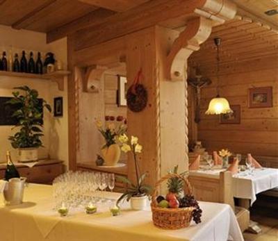 фото отеля Gasthof Adler Ziemetshausen