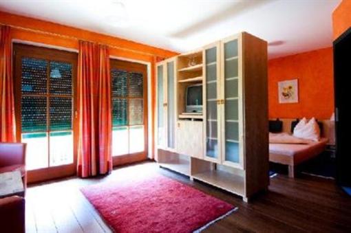 фото отеля Hotel Garni Winzerhof Hodl Wagna