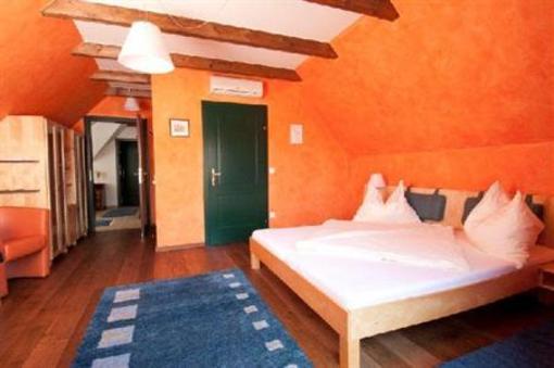фото отеля Hotel Garni Winzerhof Hodl Wagna