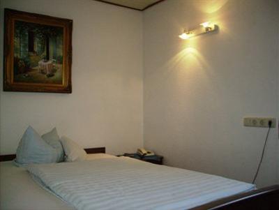 фото отеля Hotel Andre Monchengladbach