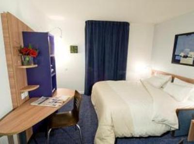 фото отеля Suite Home Paris 19eme