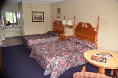 фото отеля Family Inns of America Newport East