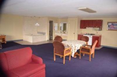 фото отеля Family Inns of America Newport East