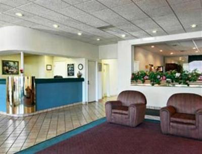 фото отеля Super 8 Motel Elyria