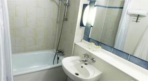 фото отеля Campanile Hotel Alencon