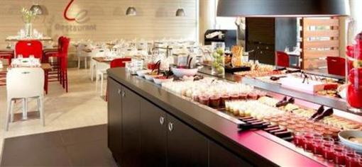 фото отеля Campanile Hotel Alencon