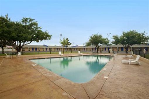 фото отеля Americas Best Value Inn Lubbock