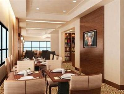 фото отеля Holiday Inn & Suites Makati