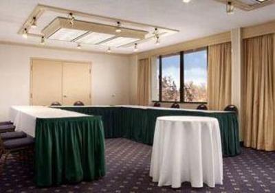 фото отеля DoubleTree by Hilton Baltimore North - Pikesville