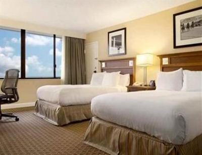 фото отеля DoubleTree by Hilton Baltimore North - Pikesville