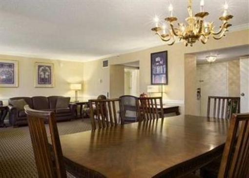 фото отеля DoubleTree by Hilton Baltimore North - Pikesville