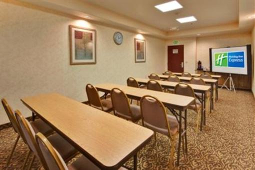 фото отеля Holiday Inn Express Delano Hwy 99