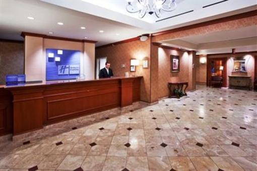фото отеля Holiday Inn Express Grand Rapids North