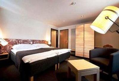 фото отеля Landhaus Hotel Saanen