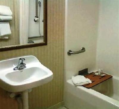 фото отеля Comfort Suites Lakeside