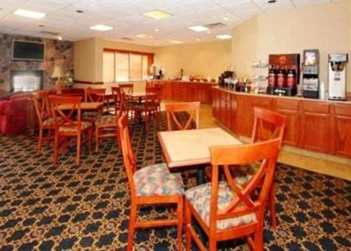 фото отеля Comfort Suites Lakeside