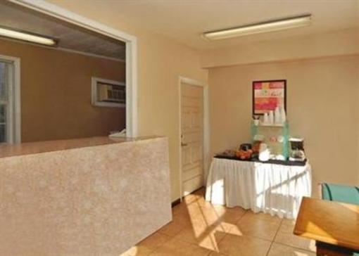фото отеля Econo Lodge Tallahassee