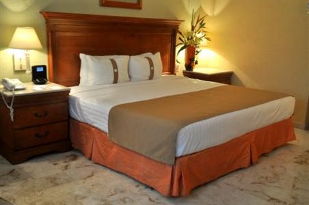 фото отеля Holiday Inn Hotel Chetumal