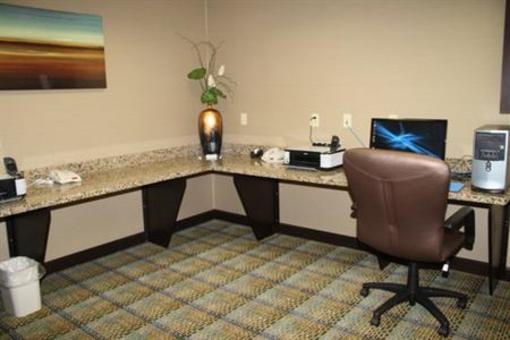 фото отеля Holiday Inn Express & Suites Bridgeport