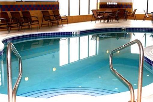 фото отеля Holiday Inn Express & Suites Bridgeport