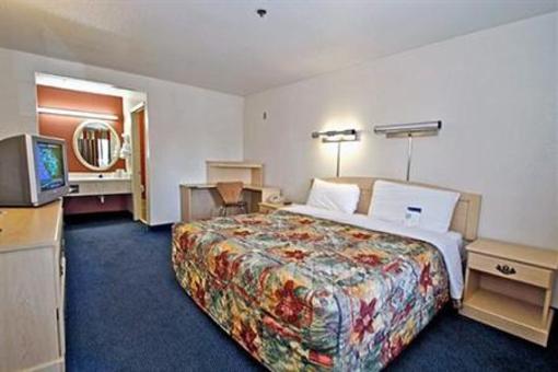 фото отеля Motel 6 Fresno Shaw Ave and Hwy 99