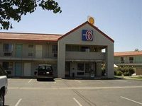 Motel 6 Fresno Shaw Ave and Hwy 99