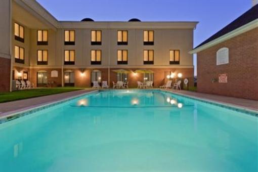 фото отеля Holiday Inn Express Harrington