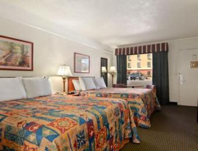 фото отеля Days Inn Alamo/Riverwalk