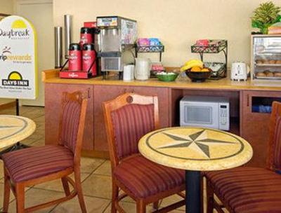 фото отеля Days Inn Alamo/Riverwalk