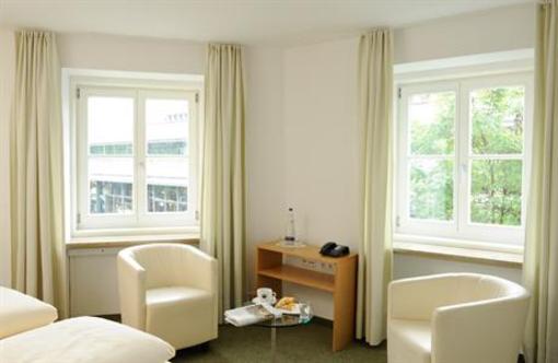 фото отеля Hotel Blauer Bock