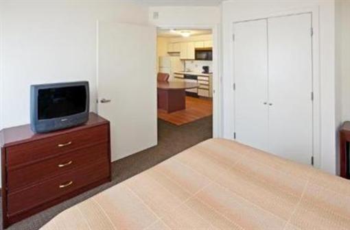 фото отеля Hawthorn Suites Cincinnati Blue Ash